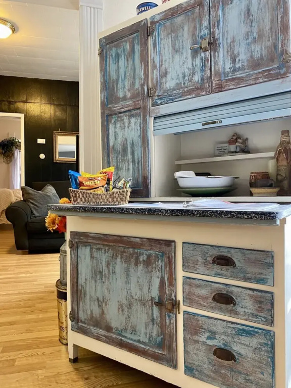Charming Apartment in the Heart of Oshkosh