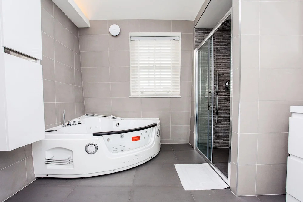 Luxurious 4 Bedroom Flat by Baker Street