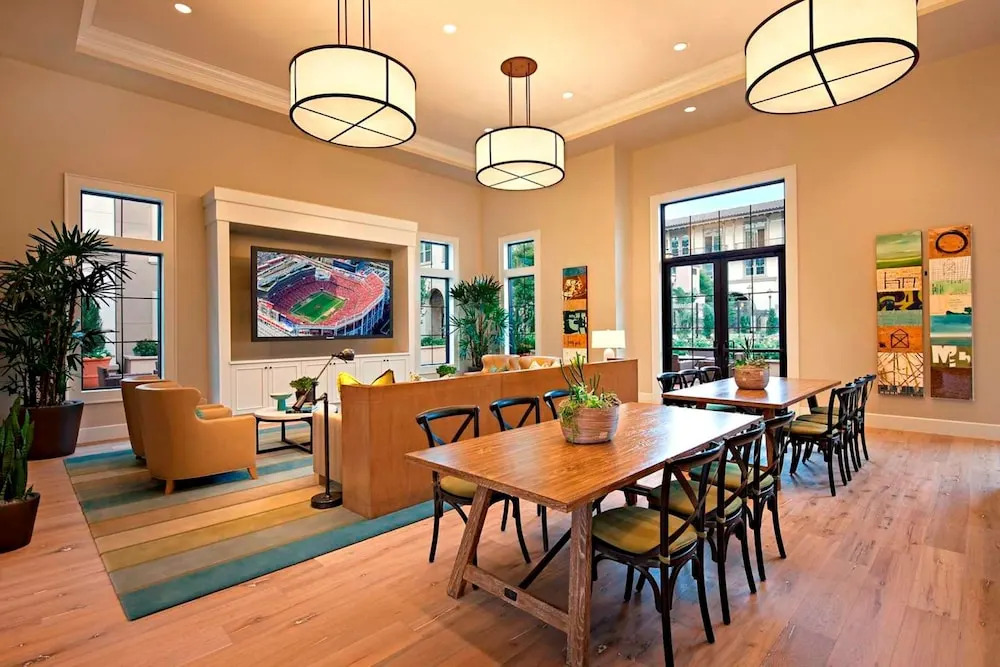 Global Luxury Suites at River Oaks Park