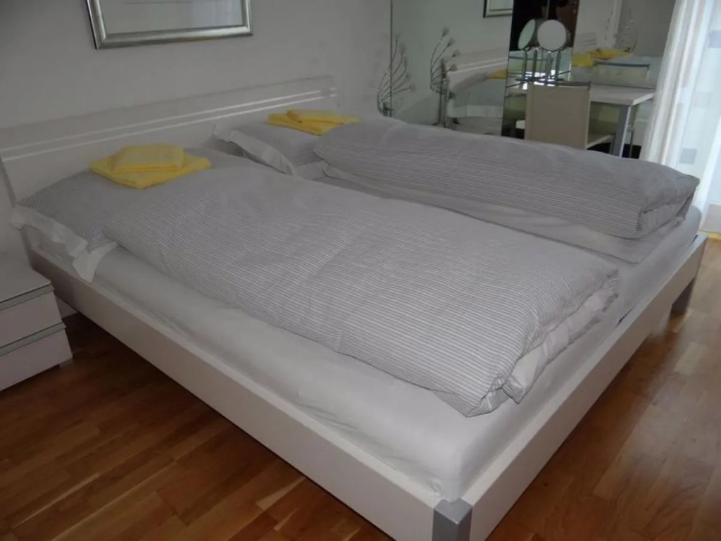 Apartment Dorfstrasse 7-42 Appartement-Fewo 6-Bettwohnung by Interhome