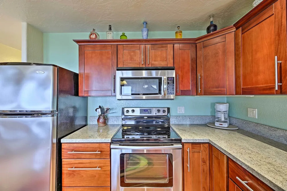 Sanderling Sea Cottages, Unit 9 With Ocean Views!