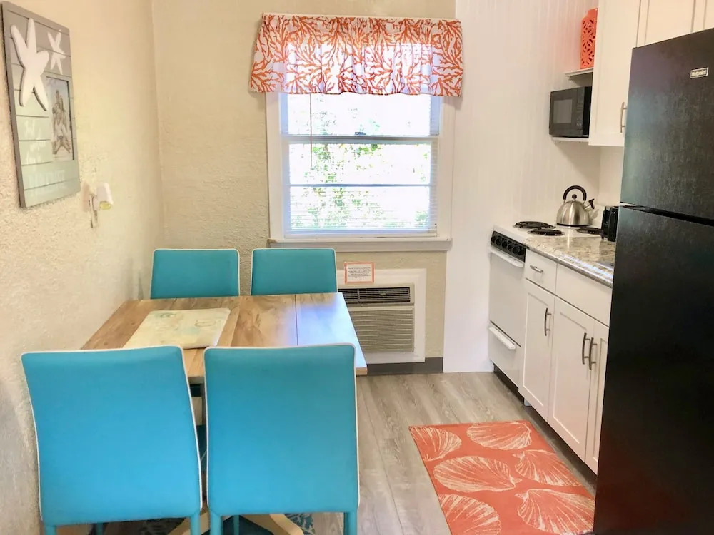 Indian Rocks Beach Pelican Vacation Rentals by TechTravel