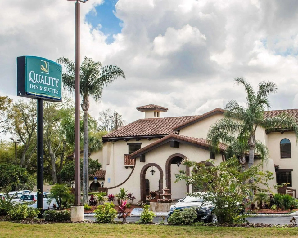 Clarion Pointe Tampa-Brandon Near Fairgrounds and Casino
