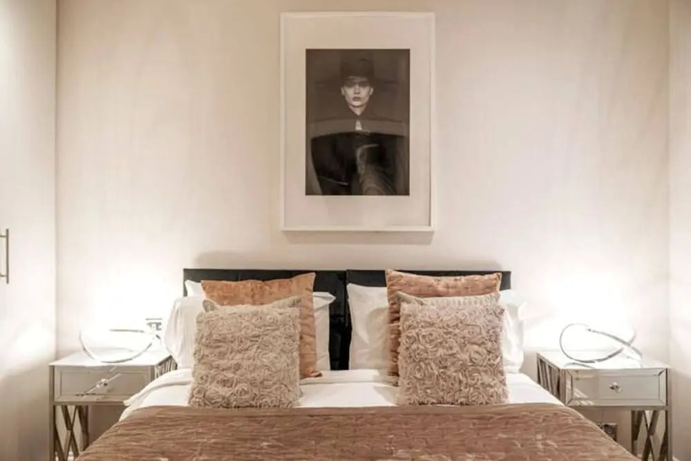 Earl s Court Chelsea 2BR Luxury Apartment Tube