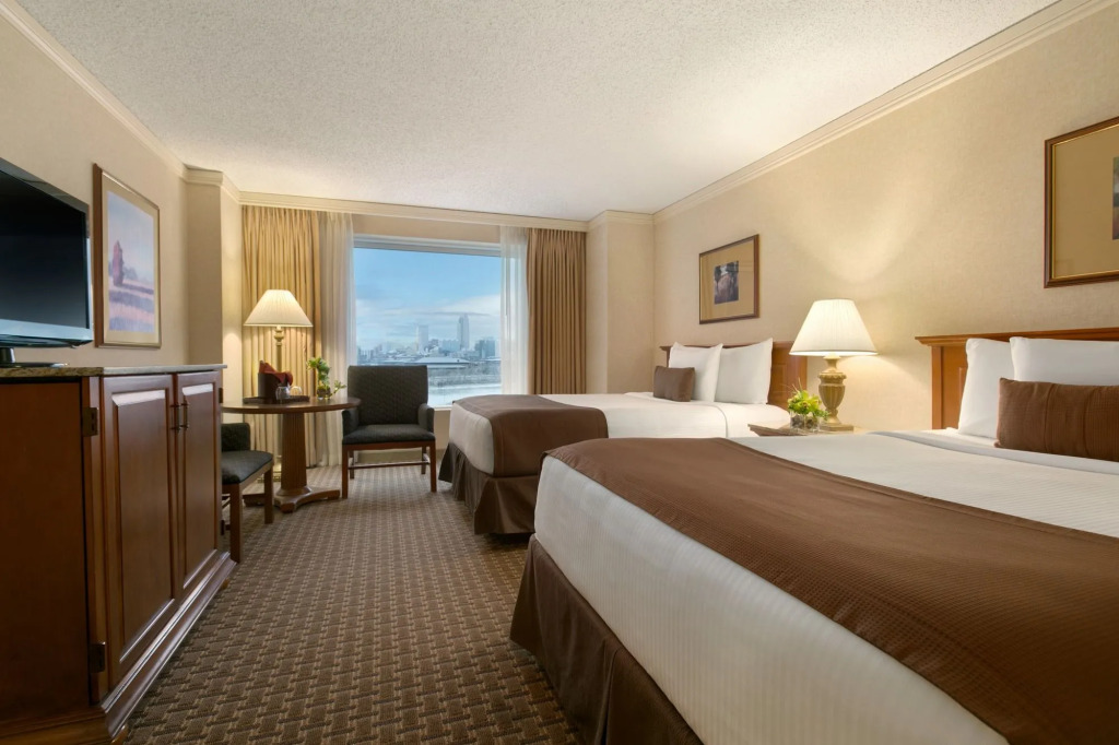 Harrah's Council Bluffs – A Caesars Rewards Destination