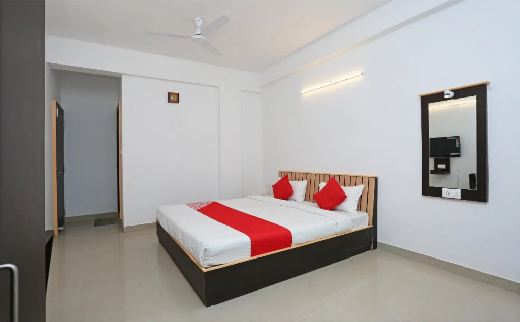 FabHotel Konark Green
