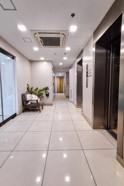 Milton Hotel Makati
