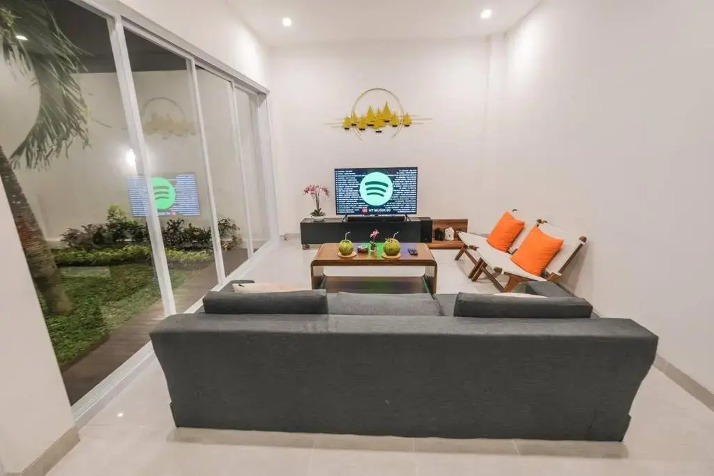 Villa Akmali Seminyak Drupadi 2 Bedrooms w/Pool 5mins to Beach