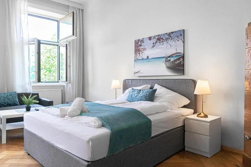 Brilliant 2BR Apt. near AKH-Hospital