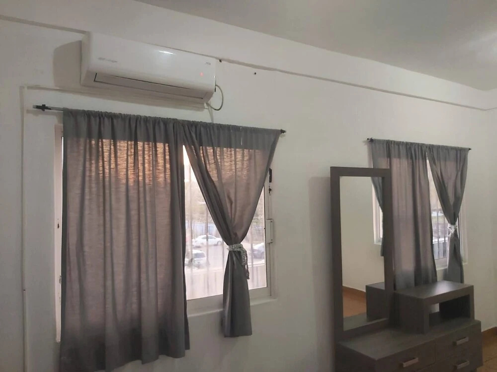 Nicolas Place B12 -beautiful Studio Apartment Excellent Location