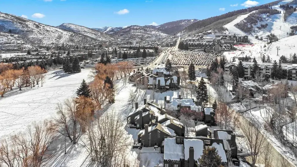 Quicksilver by Avantstay Park City Town House in Great Location!