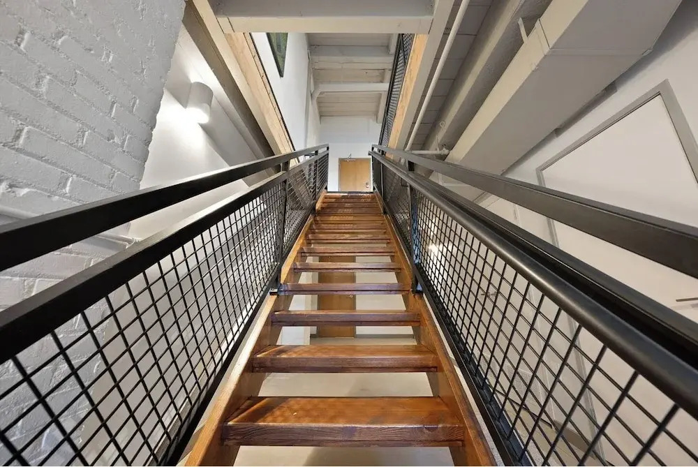 2125 Superior Living