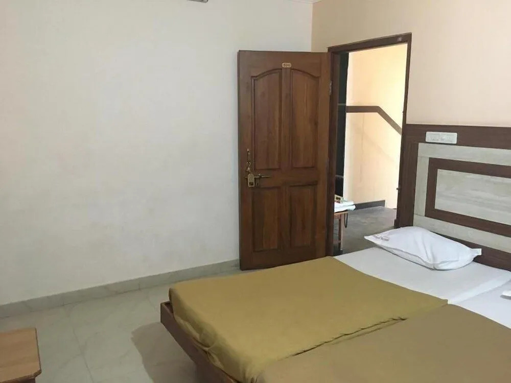 iROOMZ Amrutha Residency