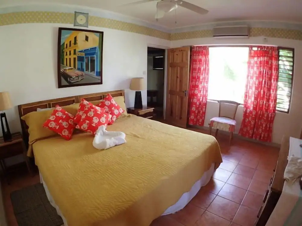Tumac Villa, 4BR by Jamaican Treasures