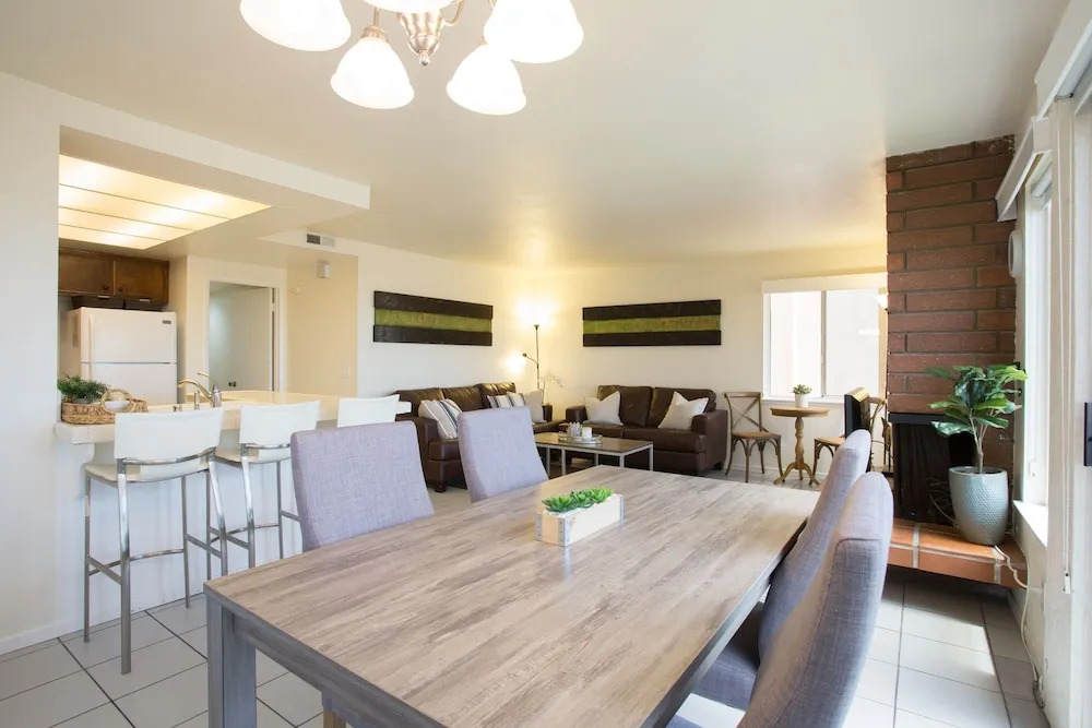 404 E. Oceanfront (68449)