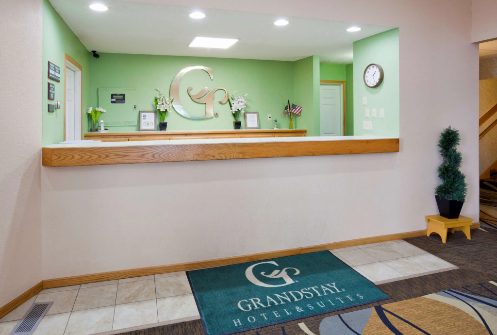 Grandstay Hotel and Suites