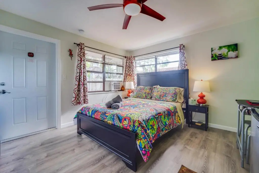 Hainsley Apartments - Walk to Wilton Drive