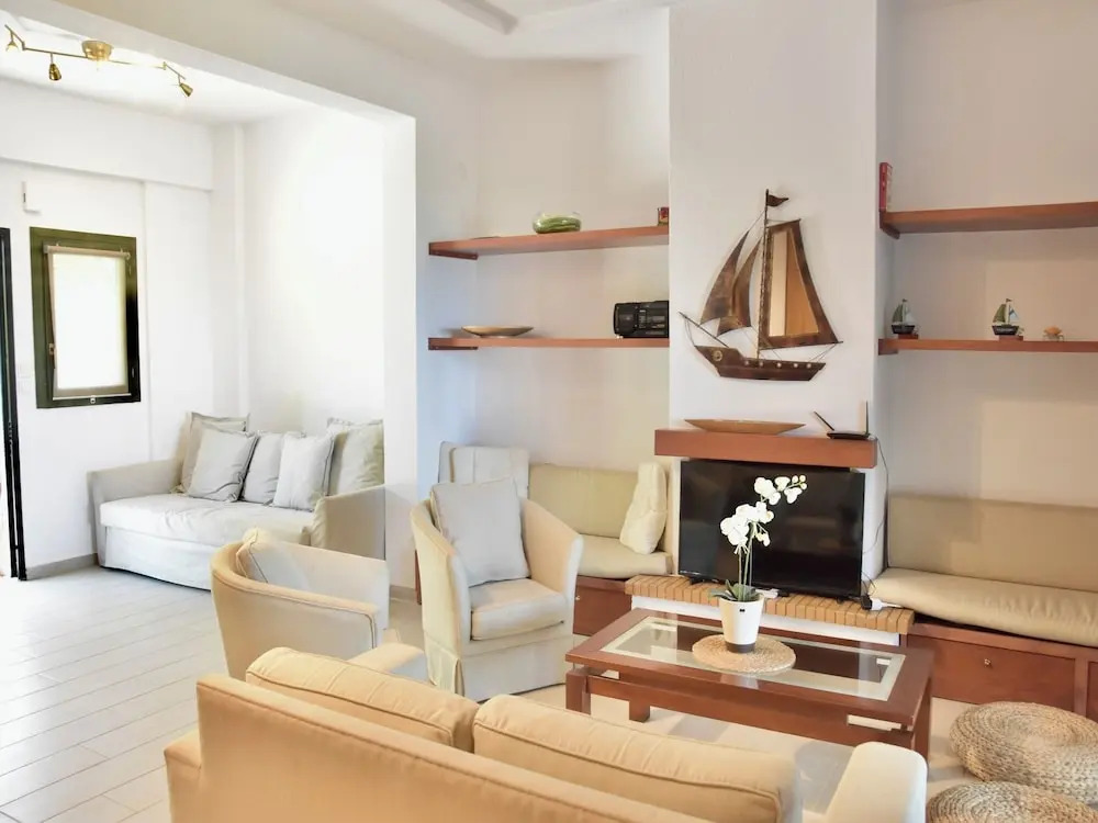 Stay at Beachfront Villa Lilia in Pefkohori, Halkidiki for a Dreamy Vacation