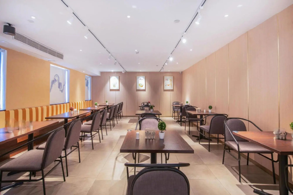 Atour X Hotel Longhua Dalang Business Center