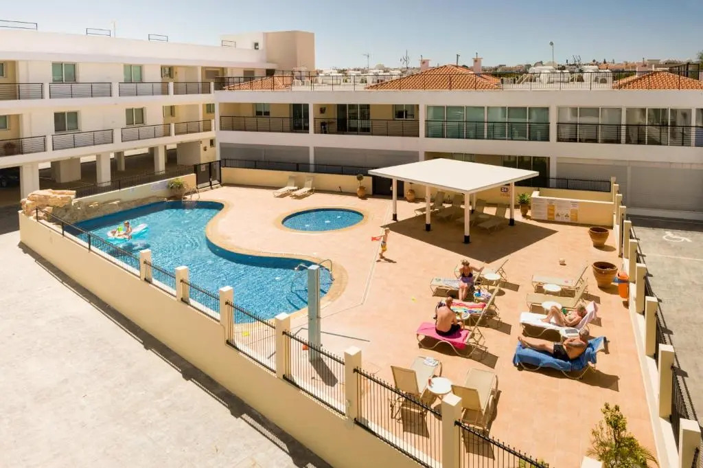 SEABREEZE APARTMENT 200m away from the sea