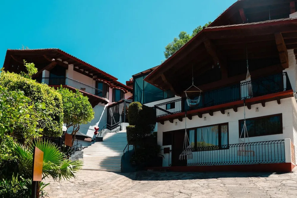 BOTANIQ HOTEL BOUTIQUE