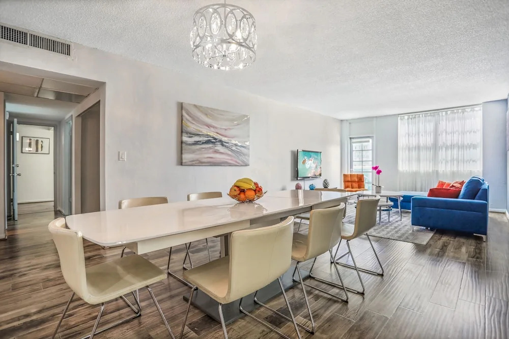 Amazing Condo 3 min to the Beach