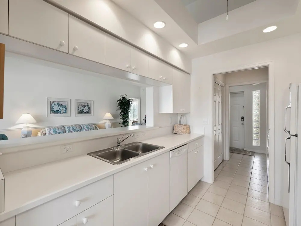 Glen Manor 14-202 by Vtrips