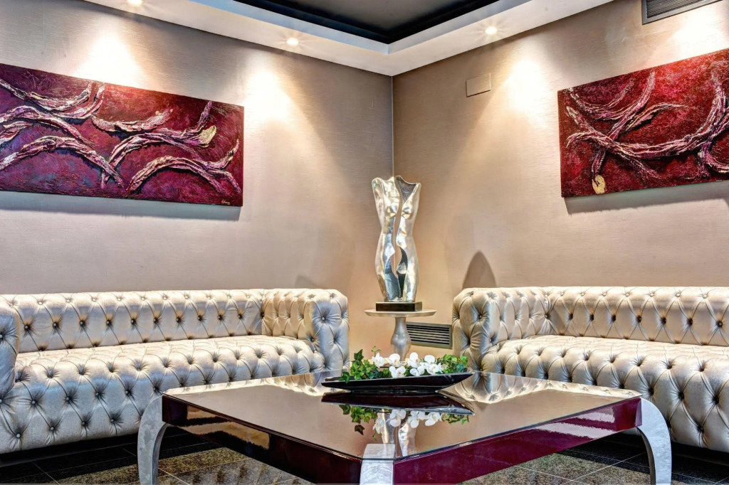 ArtPlatinum SUITES&APARTMENTS