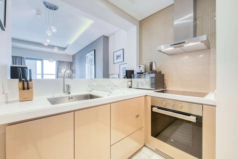 Maison Privee - Cool Dubai Apt next Burj Khalifa & Design District
