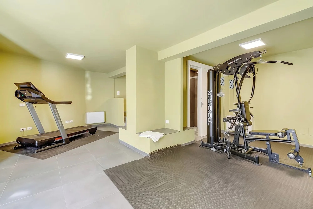 Villa Chimera White 16 with Pool & Gym