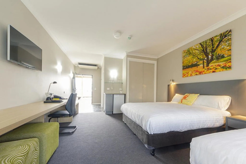 Club Cowra Motel