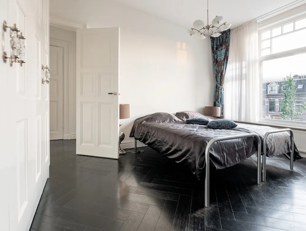 L'Home Apartment
