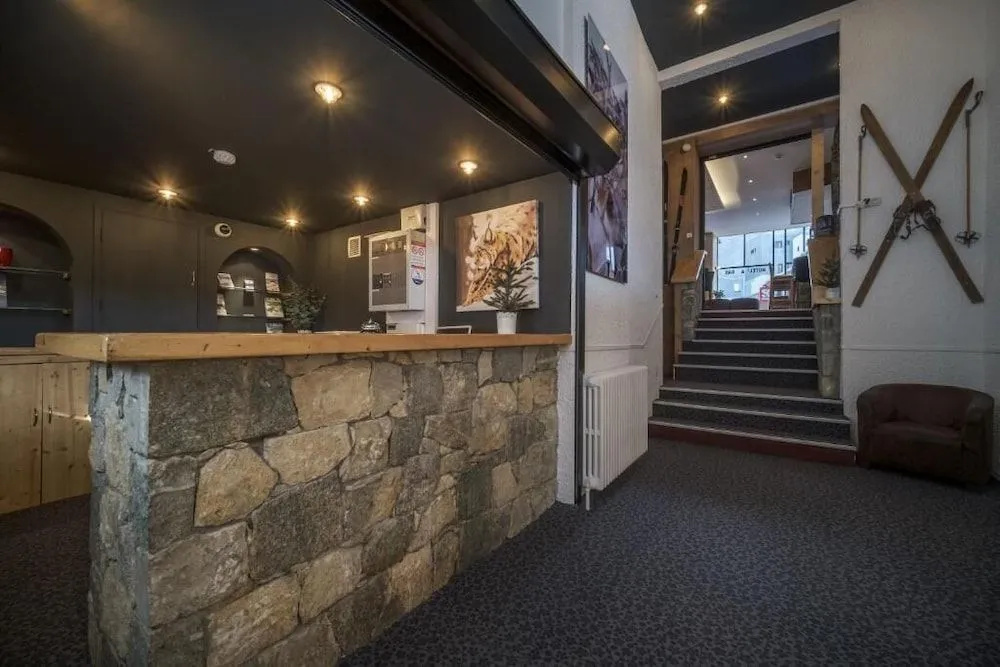 Curling Hôtel & Bar