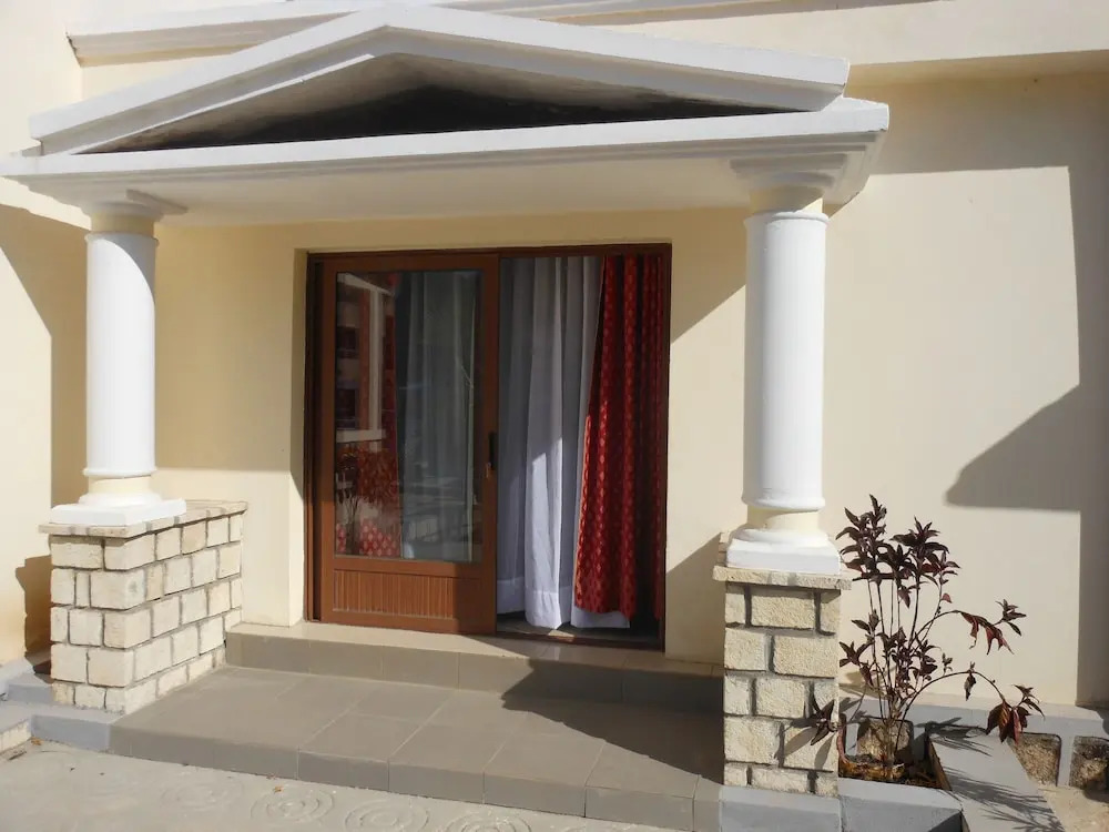 SAARA HOTEL