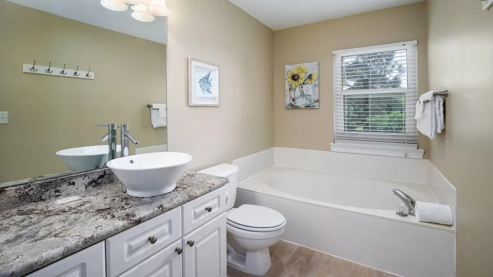 Turnberry 8566 (2G) - 3BR 2.5BA - (10)