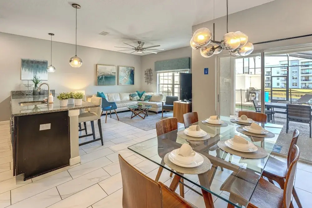 Lanai & Private Pool, 8 Mi to Wdw: Family Getaway