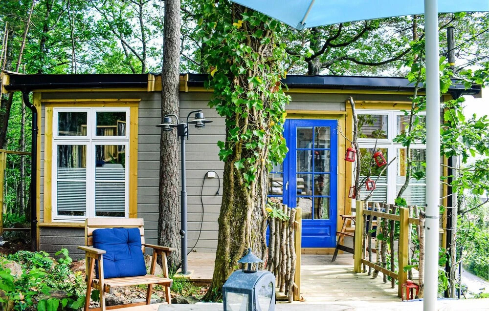 The Woodpecker Cottage Tree