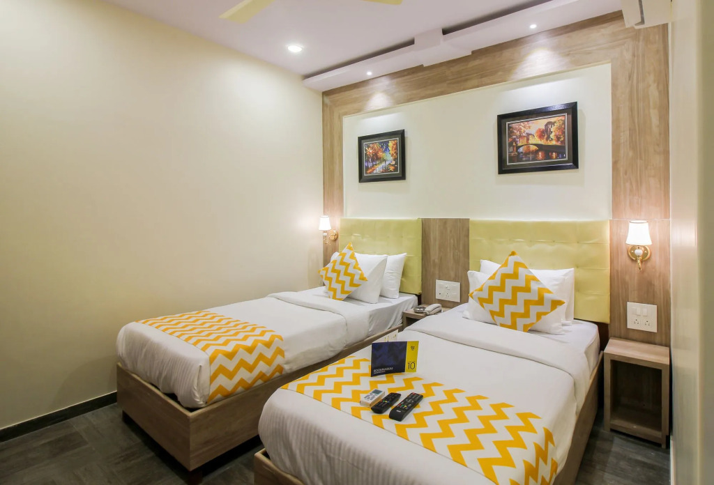 FabHotel Aksa International