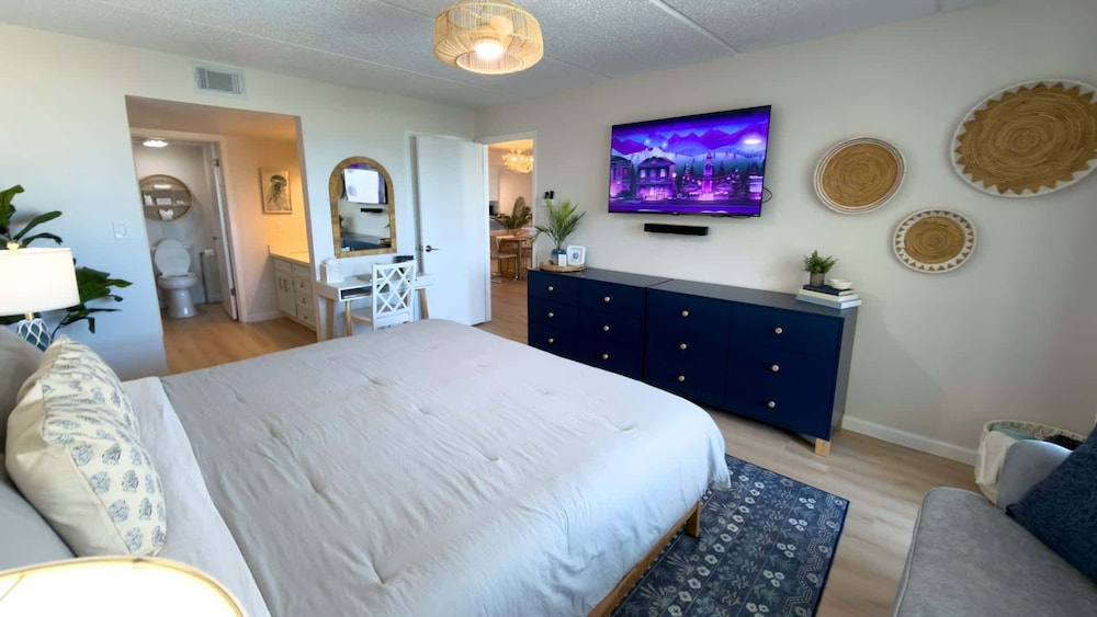 Saida 3603 - 6 Floor Gulf-front Remodel - Sleeps 8 2 Bedroom Apts