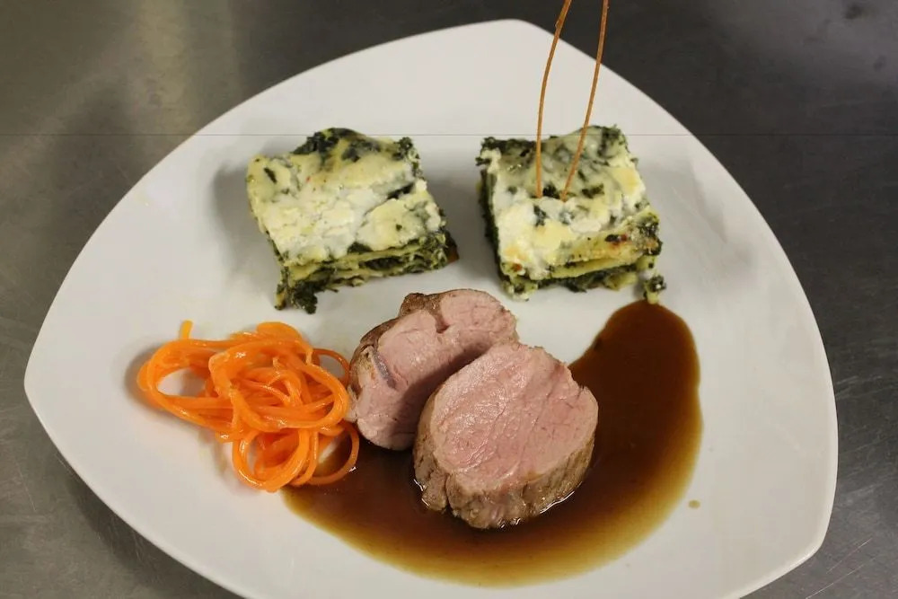 Hôtel et Restaurant Le Manoir - Echangeur A7-A9 - 24h-24h