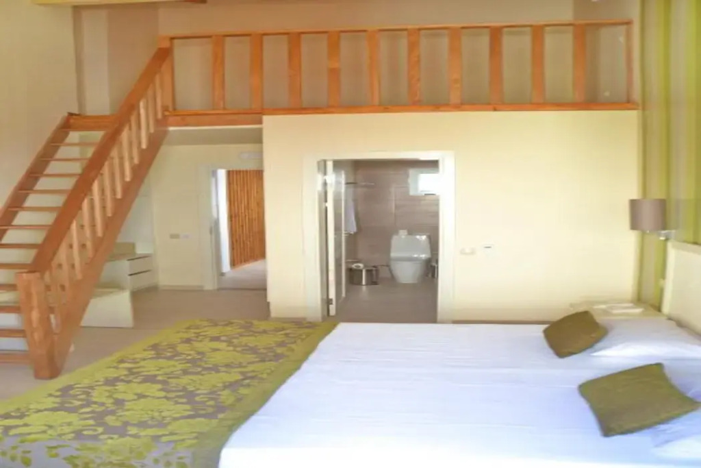 Ouril Hotel Julia