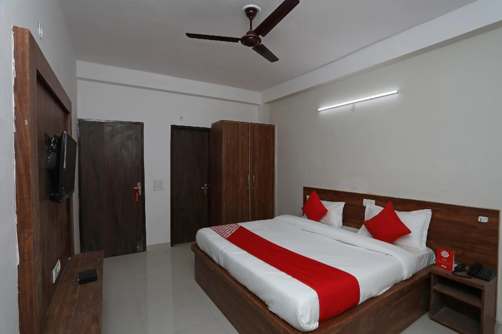 OYO 38577 Hotel 4 Fingures Inn