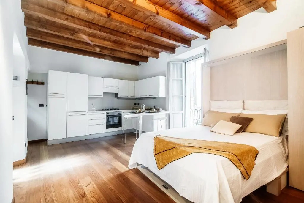Del Pero Suite - by MyHomeInComo