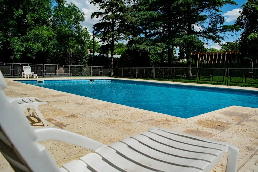 Los Robles Apart Hotel l Suites & Spa