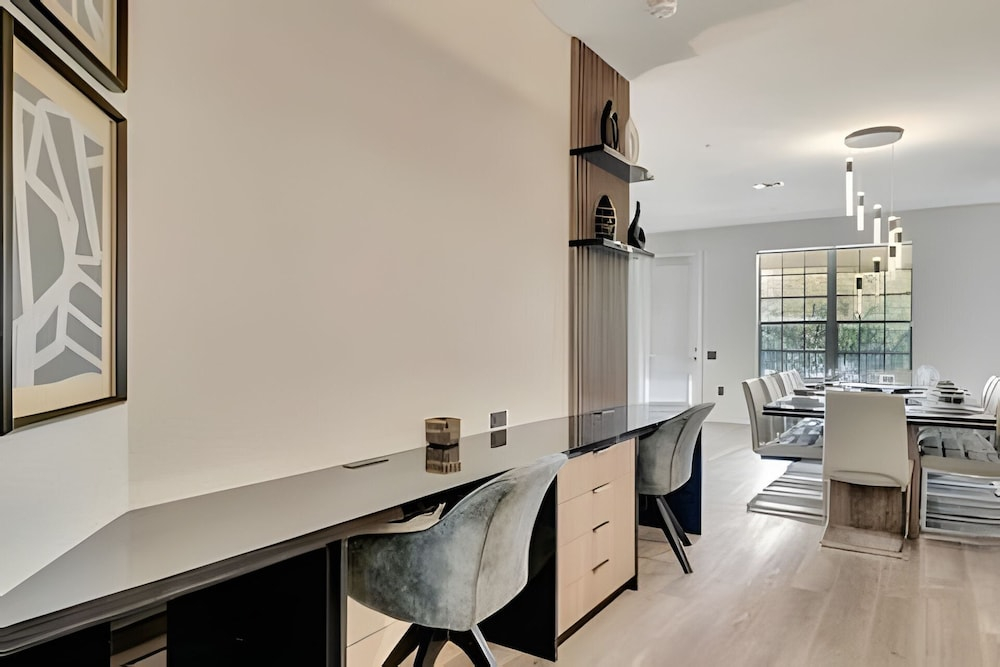 Vista Cay 4BR Luxury Near Universal Studios