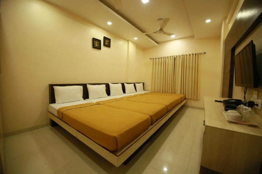 Hotel Madhuri Executive