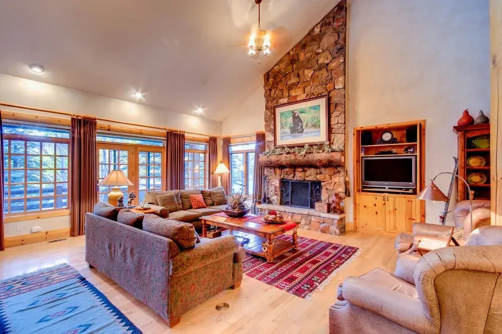 The Fleeter Home by Alpine Ski Properties