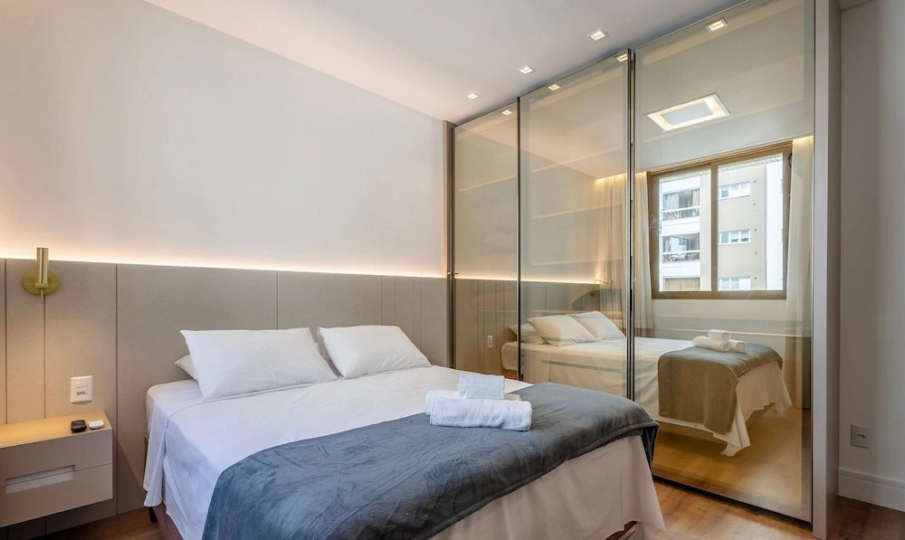Apartments Just Steps From the Beach in Itapema - Eahs