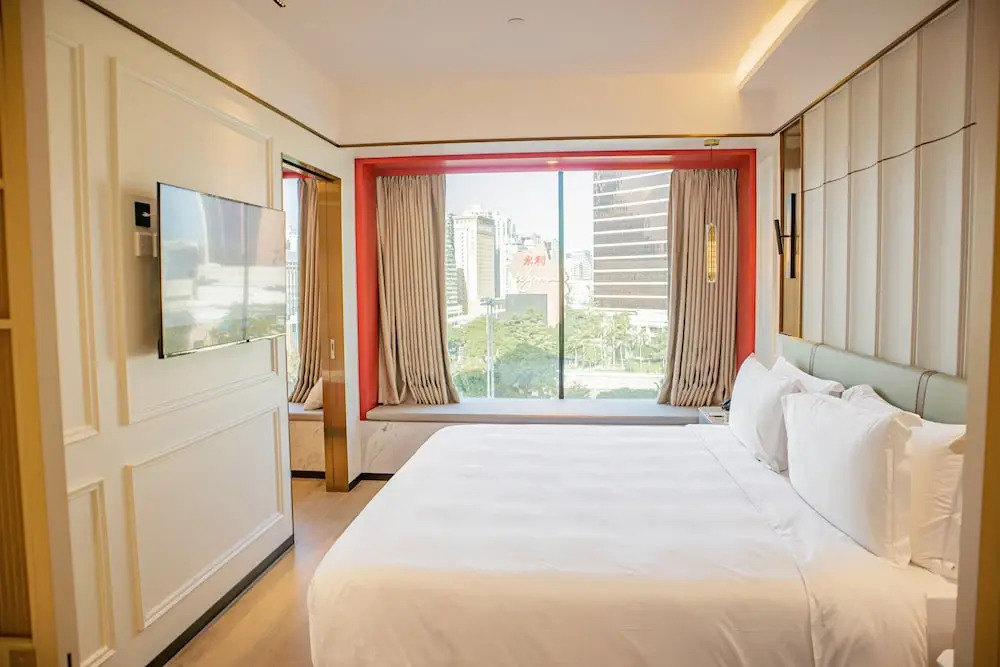 Yoho Resorts World Hotel