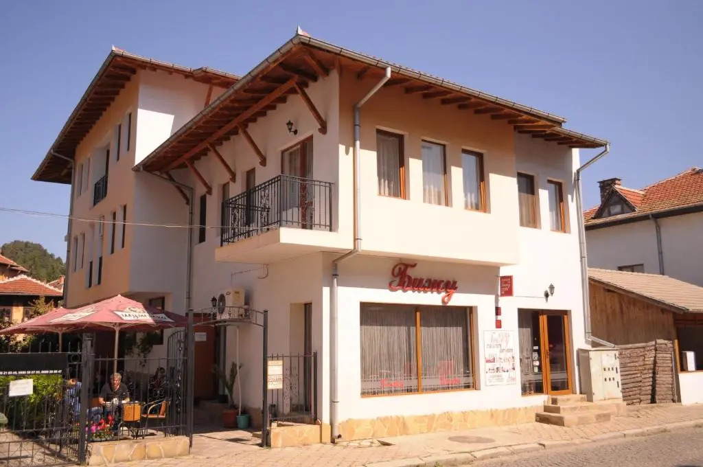 Guest Rooms Biju